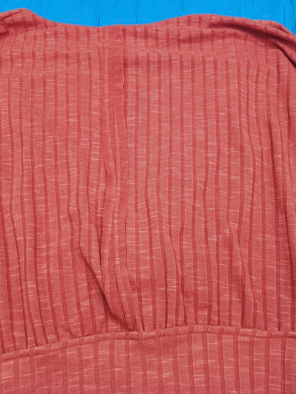 Daytrip Rust Red Ribbed Wrap Top - Picture 3 of 3